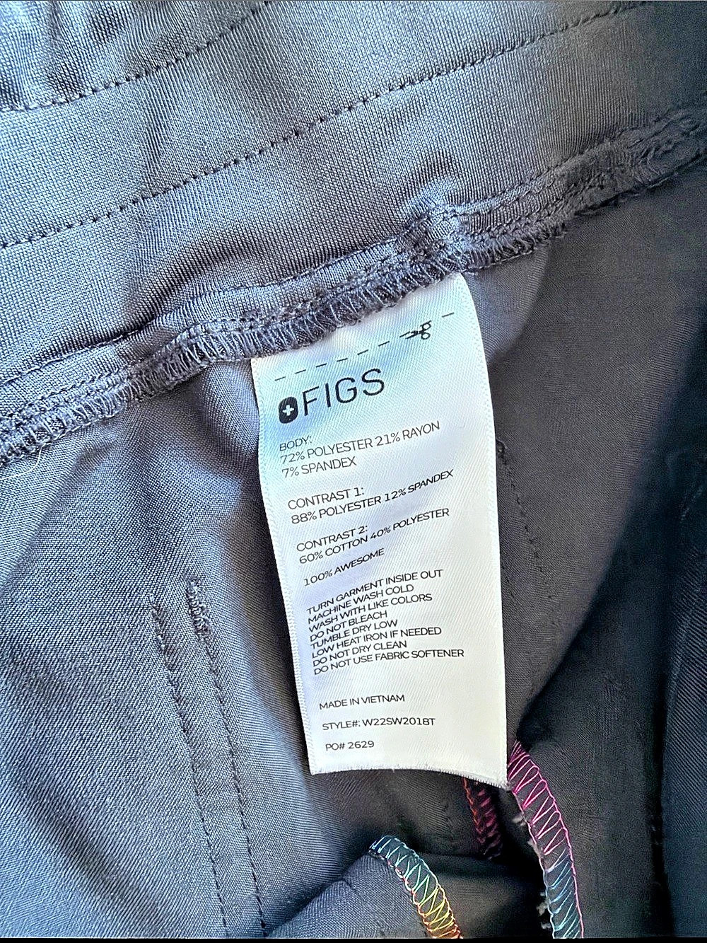 FIGS Technical Collection Scrubs - Picture 3 of 4